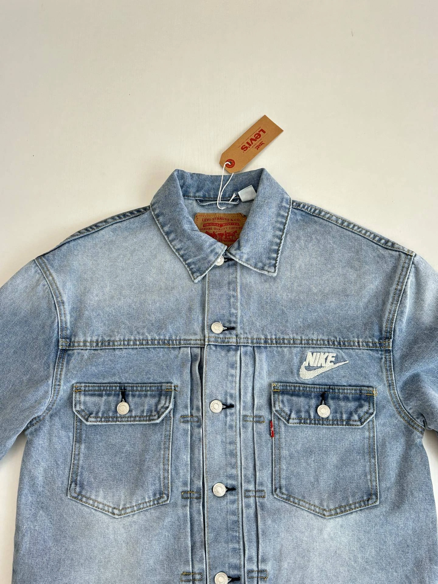 wg.luxury-- 8V Levi’s x Nike embroidery item: E-F431J1722